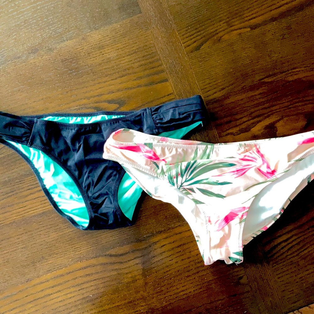 2 bikini bottoms